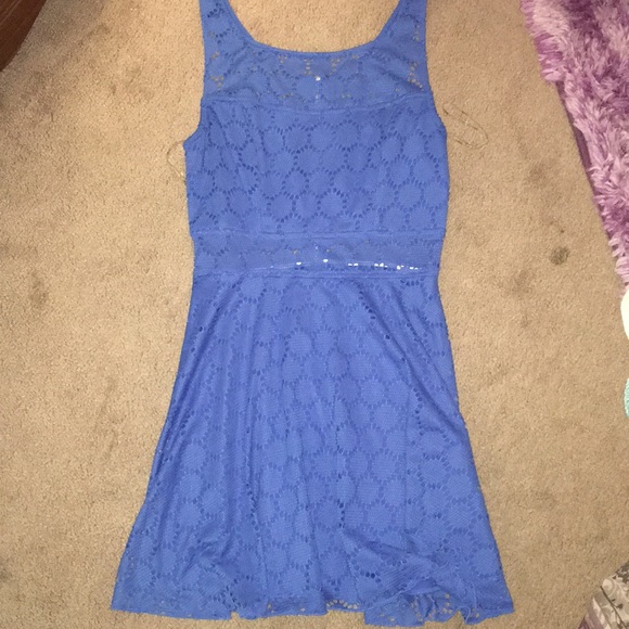 Dress - Picture 1 of 3